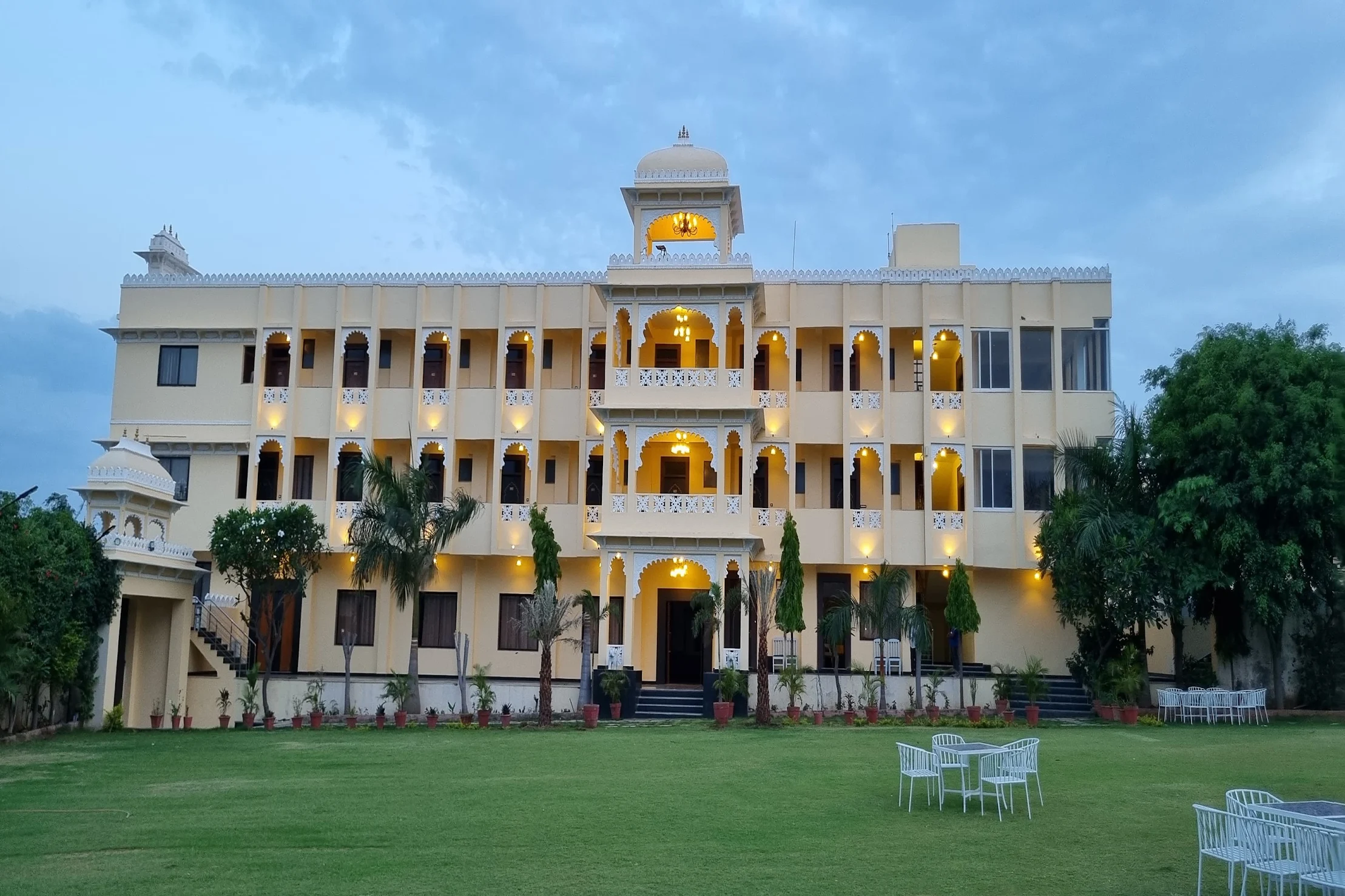 Maangarh resort